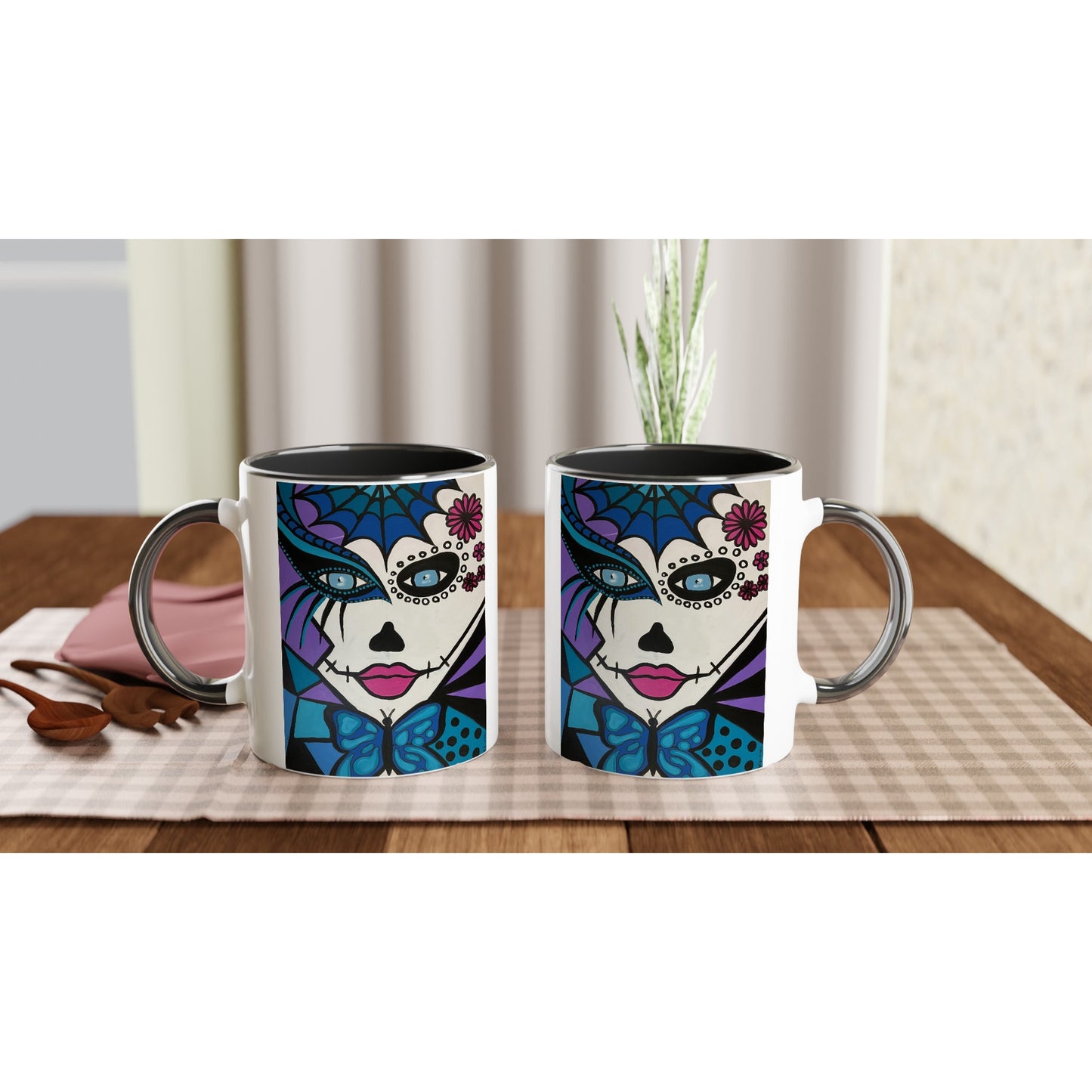 zu sehen ist die linke und rechte Becherseite der Mictecacihuatl Woman Tasse der Marke ZeniArt