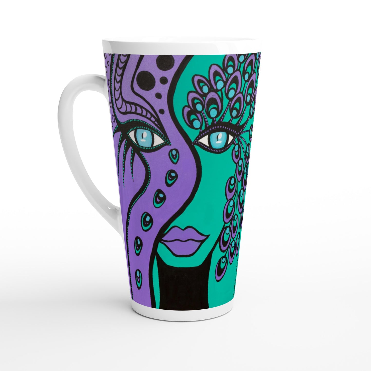 seitliche recht Aufnahme, von einer Latte Tasse der Marke Zeniart, zu sehen ist das Motiv Peacock Woman
