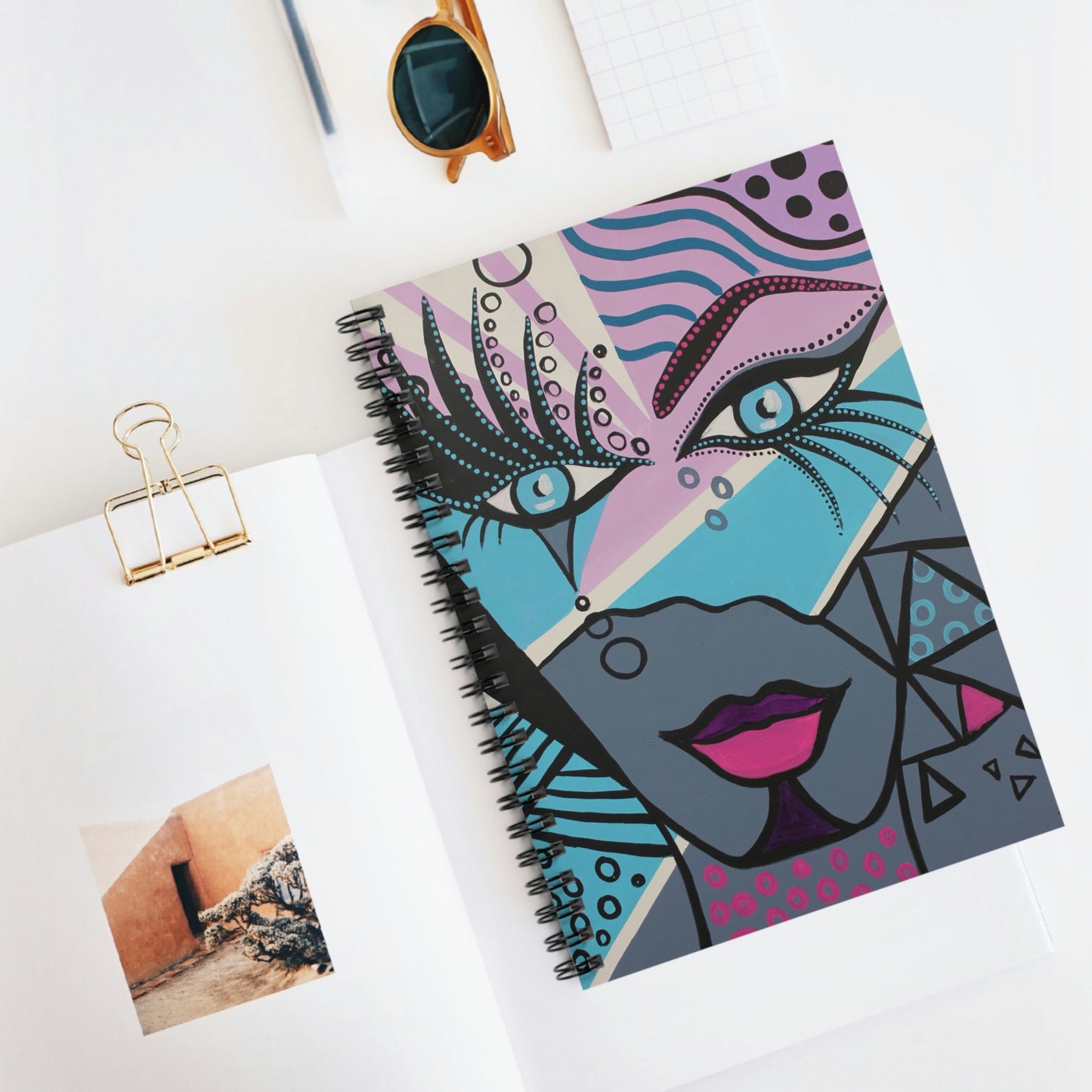 liniertes Spiralnotizbuch Mirror Woman