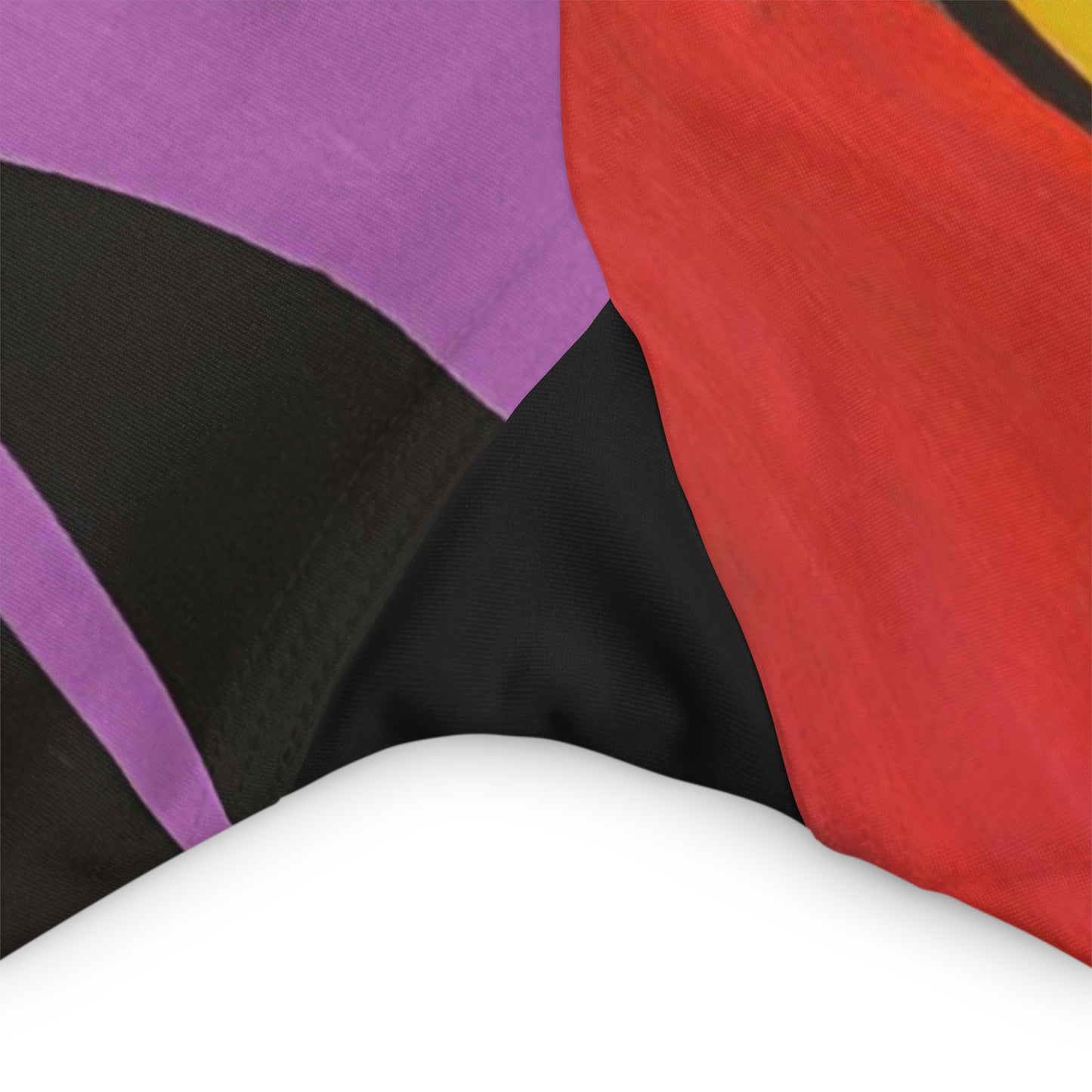 zu sehen sind die farblich angepassten Nähte einer Yoga Shorts der Marke ZeniArt