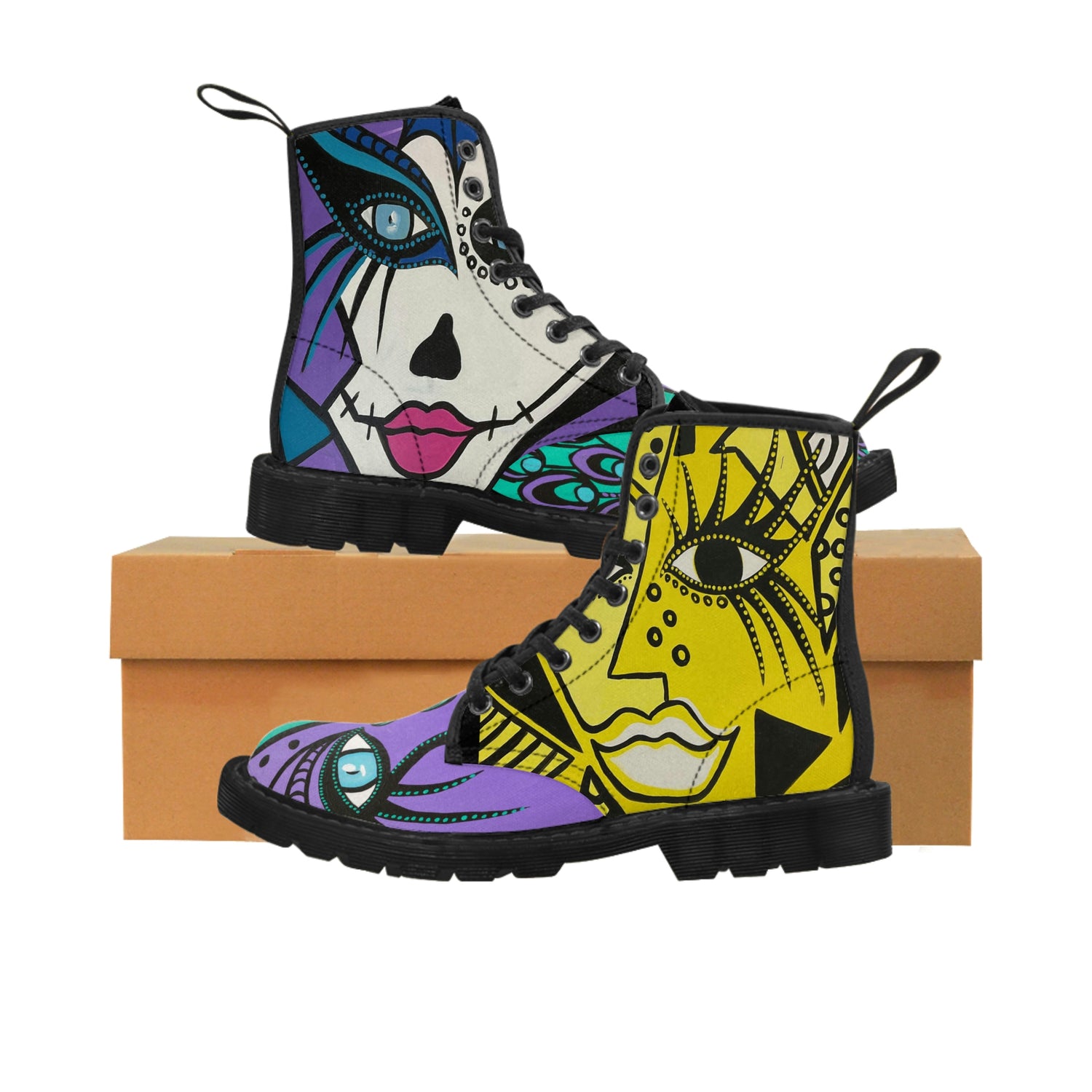 Aufnahme von ein paar Canvas Boots der Marke ZeniArt, jeweils von der Außenseite. Zu sehen sind die Motive Cheetah Woman und Mictecacihuatl Woman 