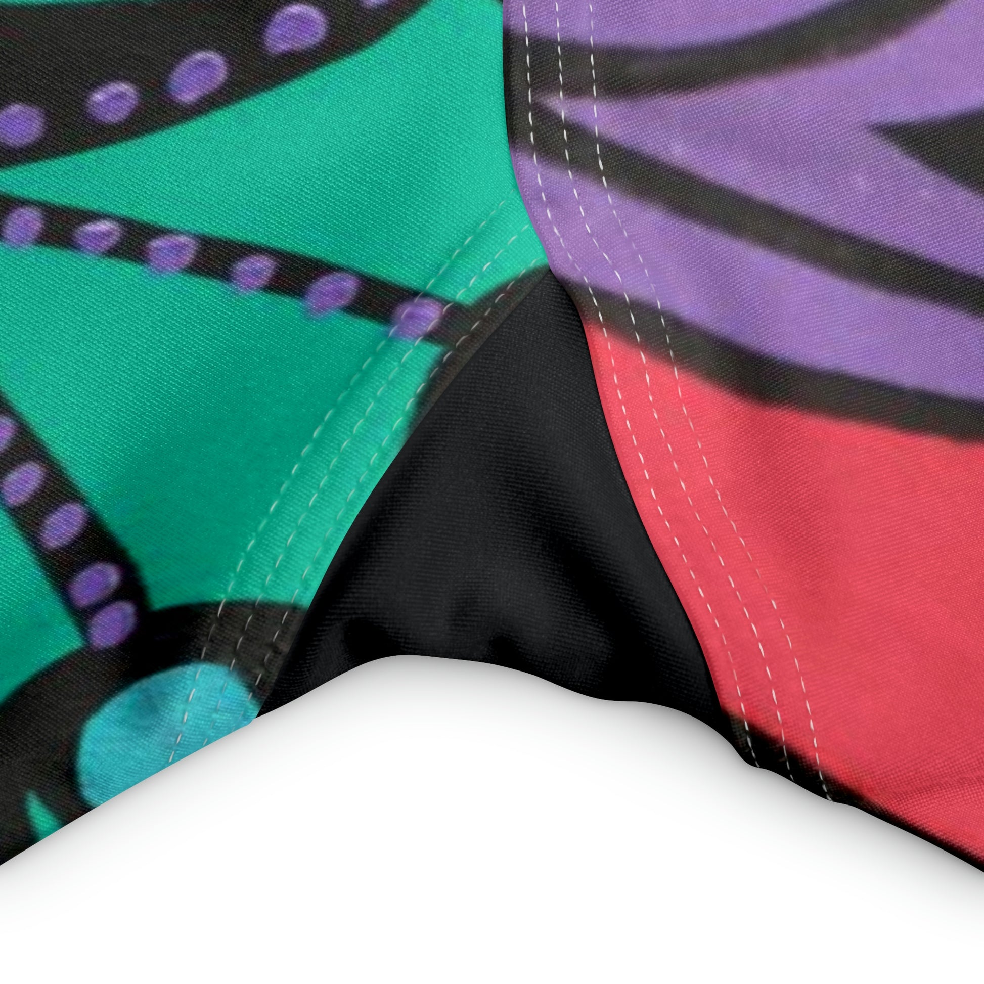 Nahaufnahme der Nähte von der Yoga Capri Leggings Peacock Woman / Woman Of Lust